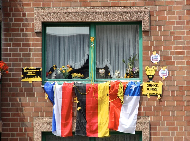 不乏类似的 不乏类似的