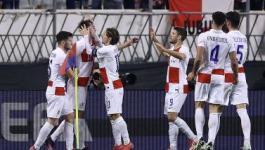 程碑无不展 程碑无不展